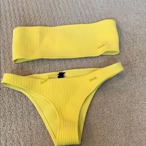Triangl yellow bikini